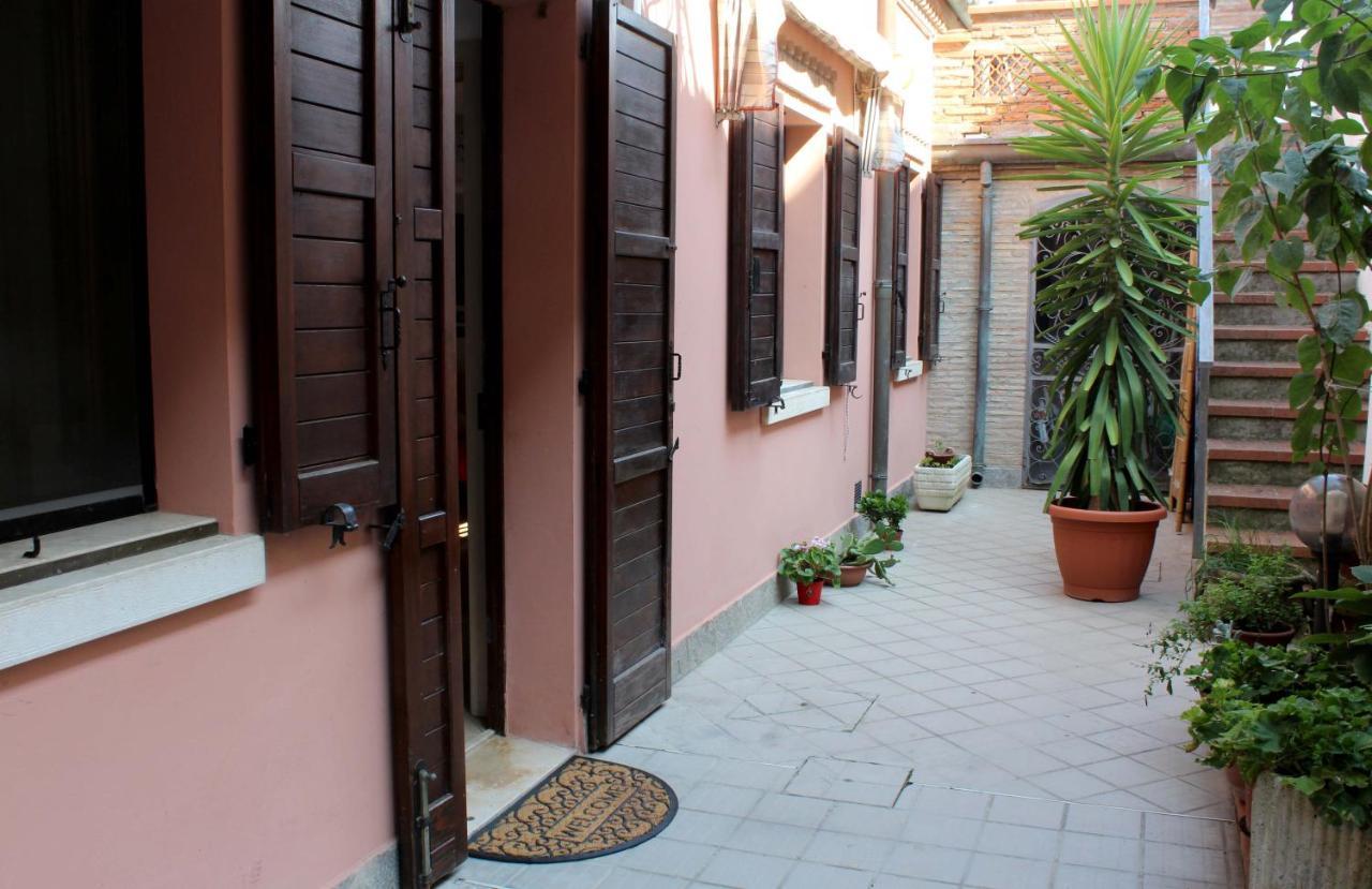 Porta Del Carmine Bed and Breakfast Comacchio Buitenkant foto